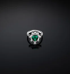 EMERALD HEART RING