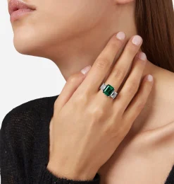 EMERALD TRILOGY RING